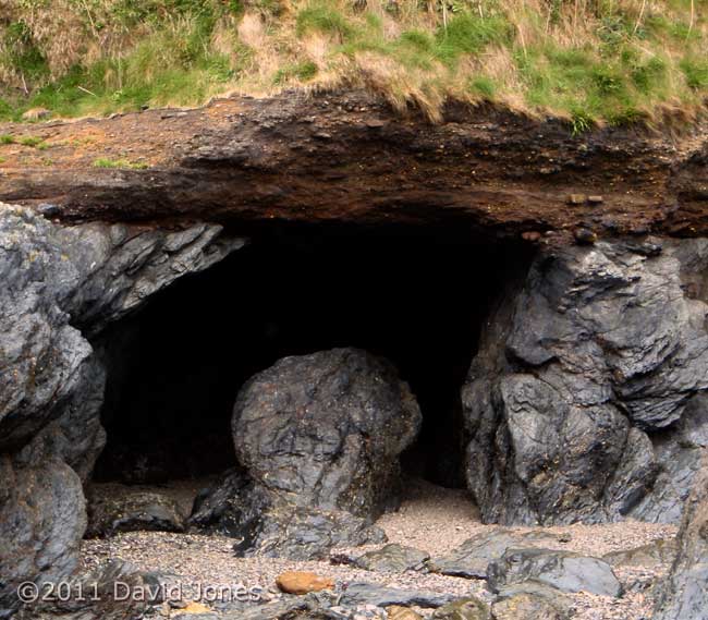 Cave with boulder (north of Porthallow) at low tide (closer view), 18 May