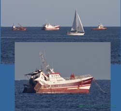 Fishing boat Scuderia being salvaged - 1, 2 Sept 2013